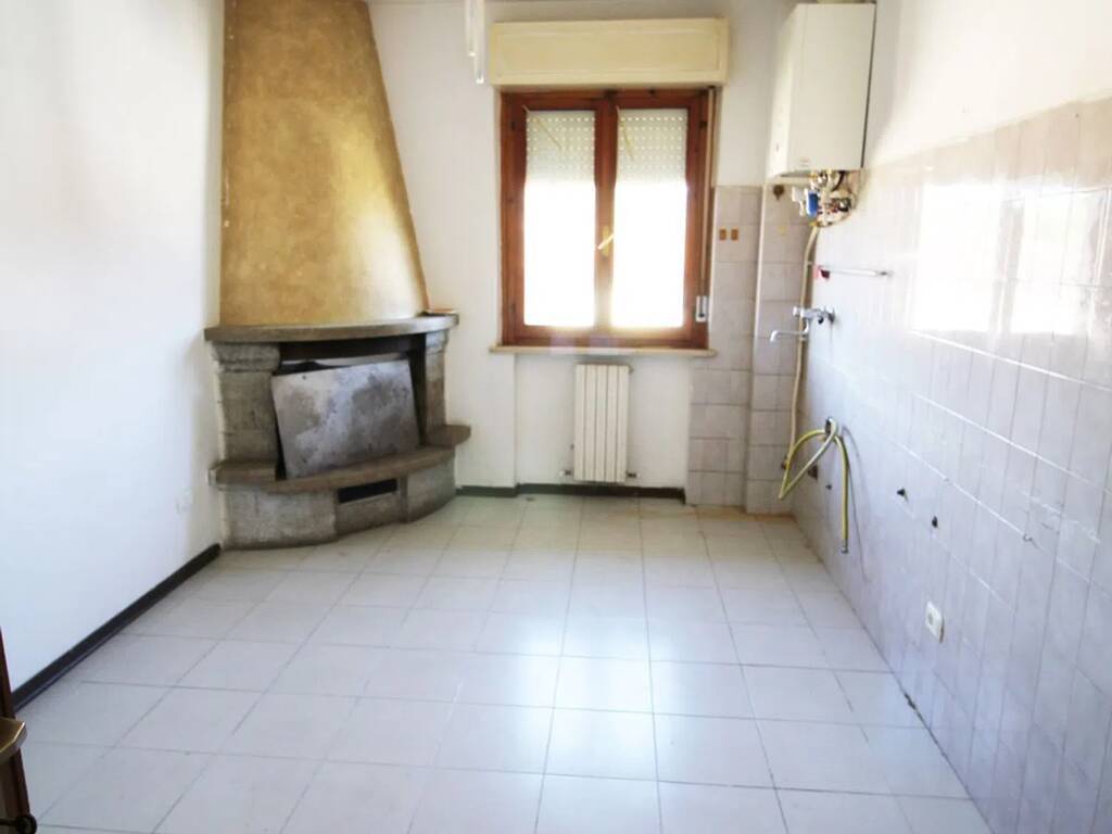 Appartamento a Fermignano in Via Giosuè Carducci - Foto 2