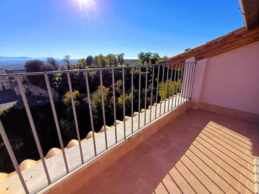 Appartamento a Caprarola in Viale Regina Margherita, 39 - Foto 5