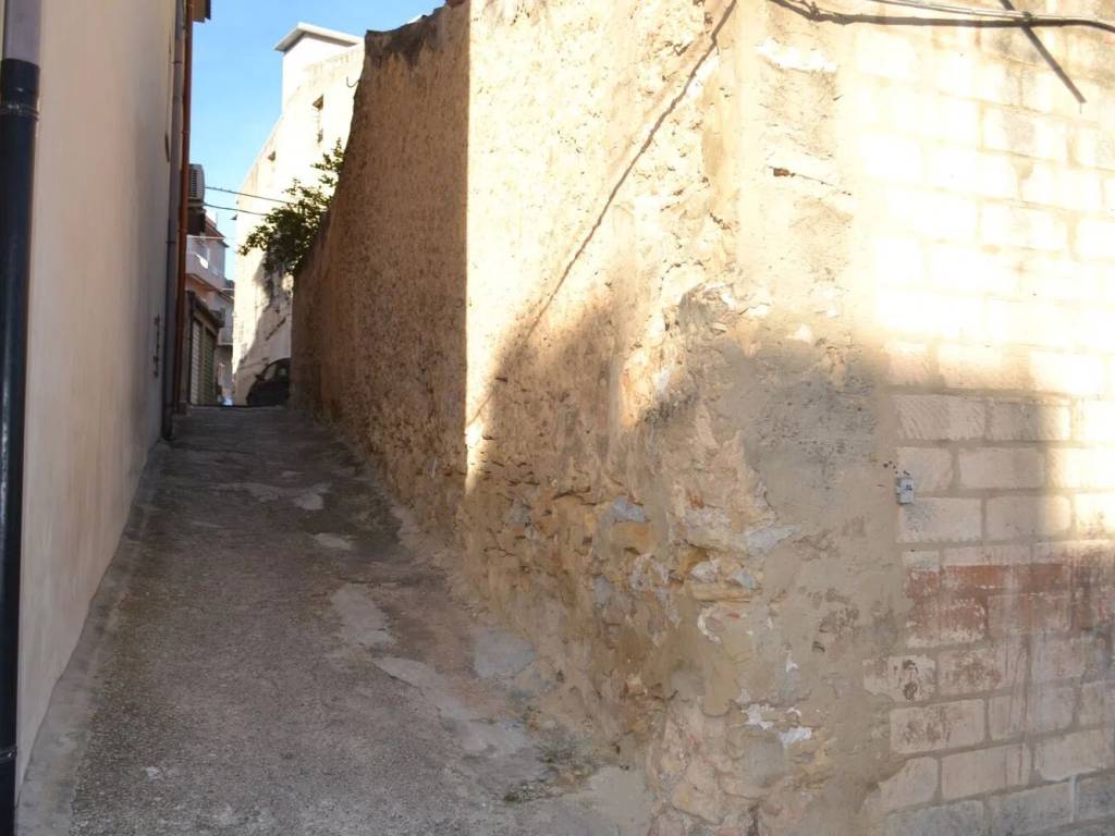 Appartamento a Niscemi in Viale Mario Gori No Number - Foto 2