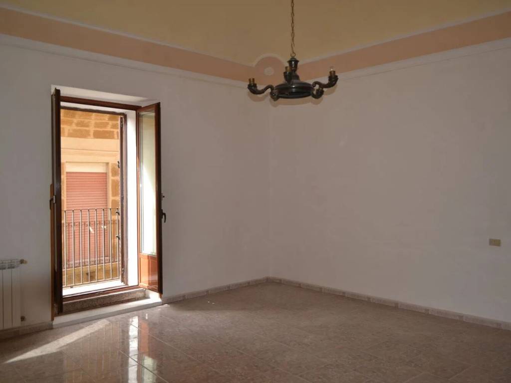 Appartamento a Caltagirone in Via Luigi Sturzo No Number - Foto 2