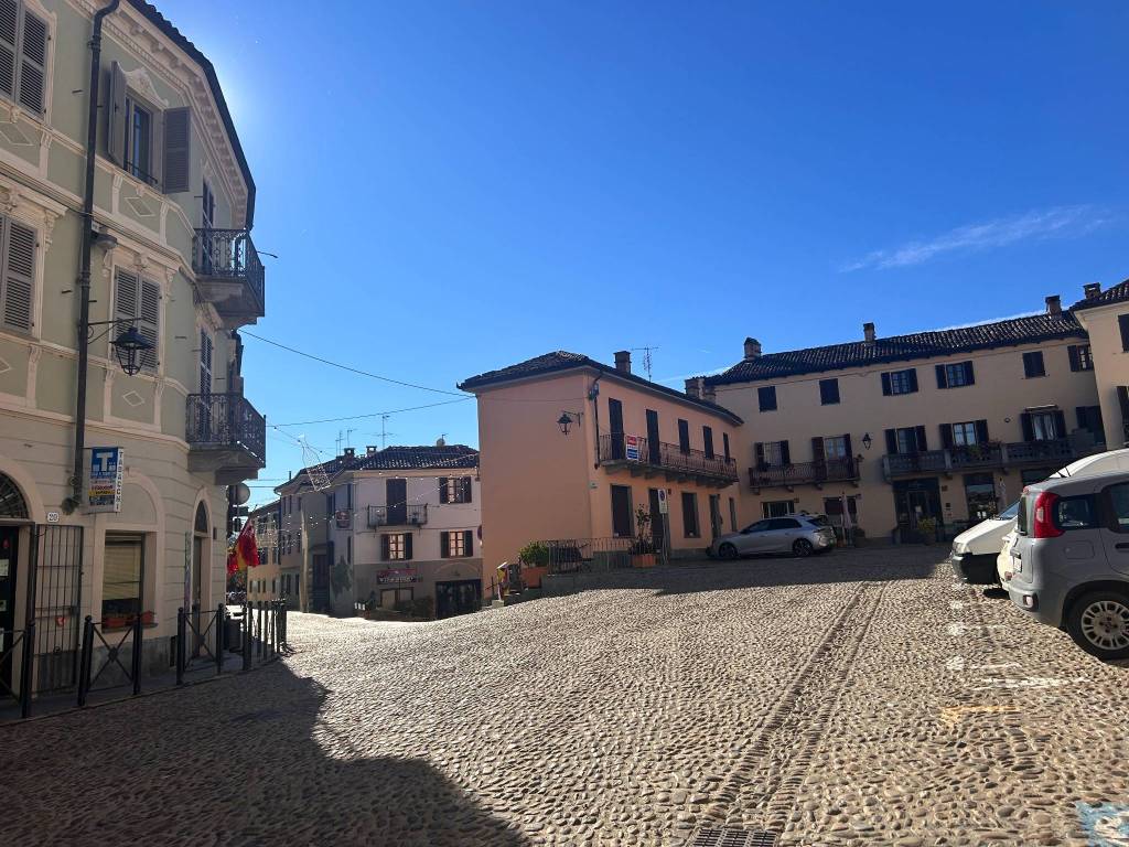Villa a Castagnole delle lanze in Piazza Guglielmo Marconi, 1 - Foto 2