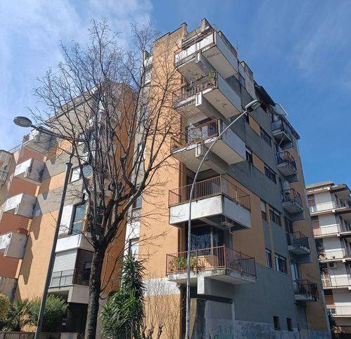 Appartamento a Caserta in Via Luigi Settembrini 27 - Foto 3