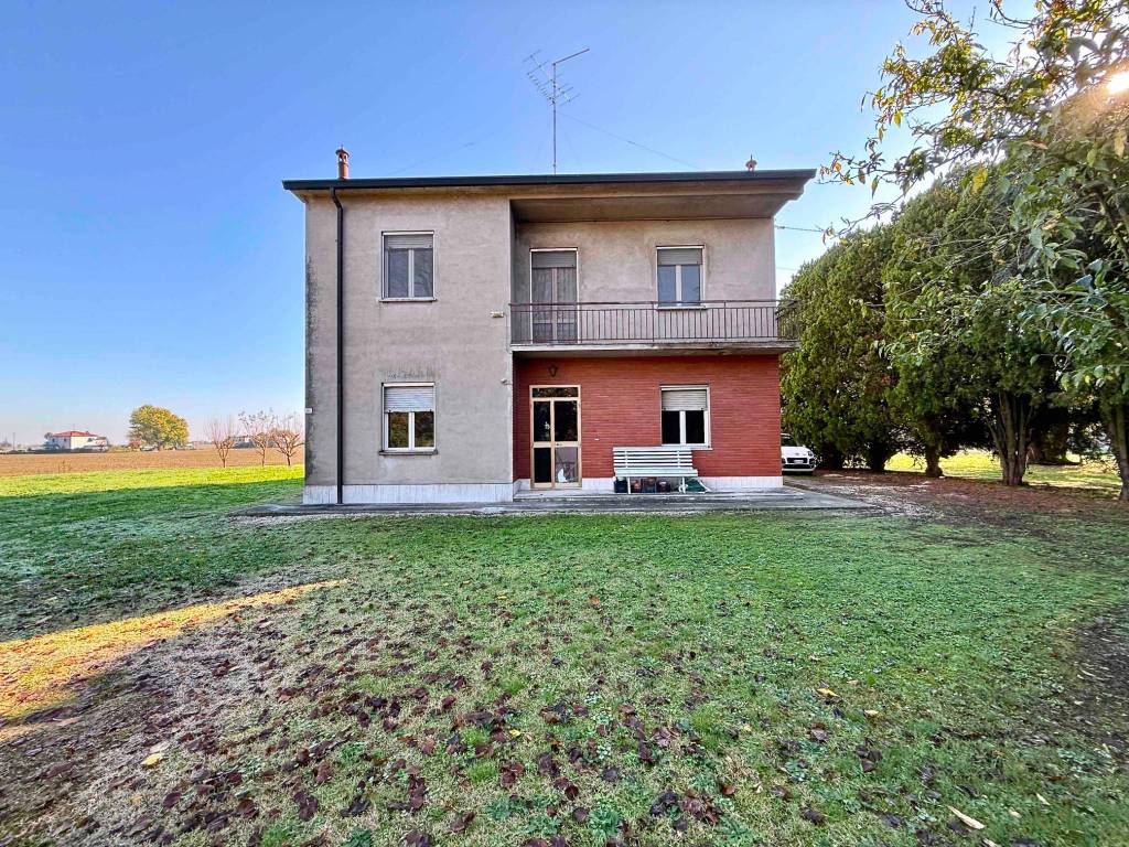 Villa a Lugo in Via Fiumazzo, 364 - Foto 2