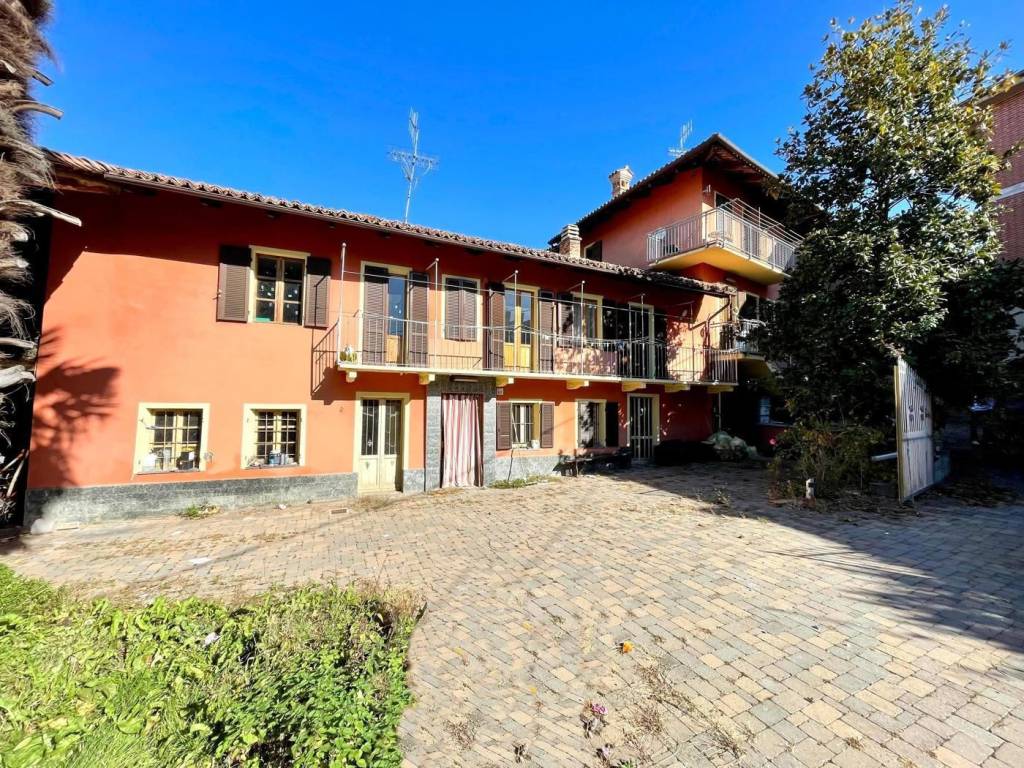 Casa indipendente a Alba in Frazione Castelrotto , 60/b - Foto 2