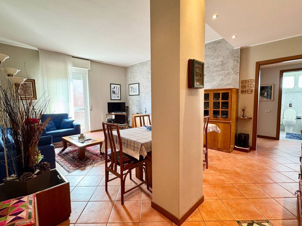 Appartamento a Saronno in Via San Giuseppe, 90 - Foto 5