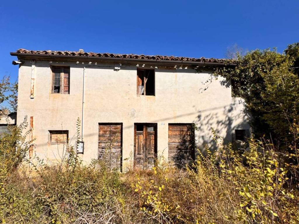 Casa indipendente a Montegiorgio in contrada boschetto - Foto 3