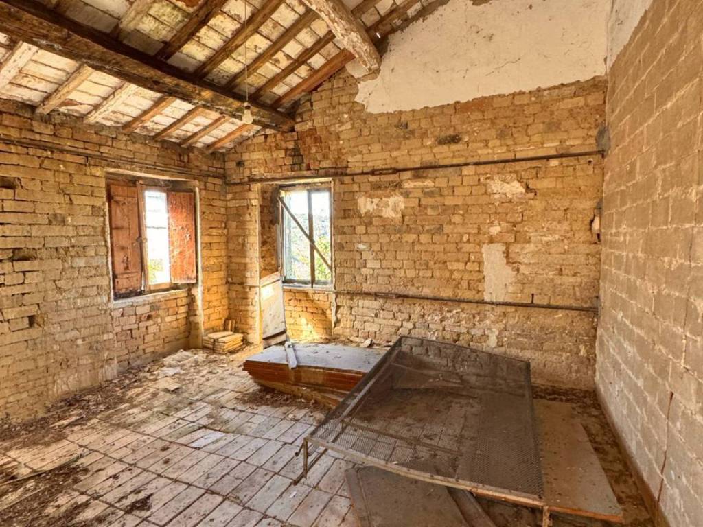 Casa indipendente a Montegiorgio in contrada boschetto - Foto 4