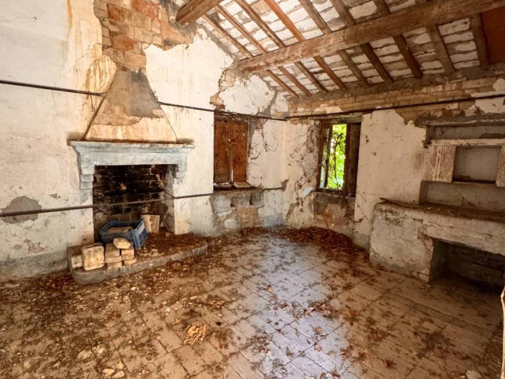 Casa indipendente a Montegiorgio in contrada boschetto - Foto 5