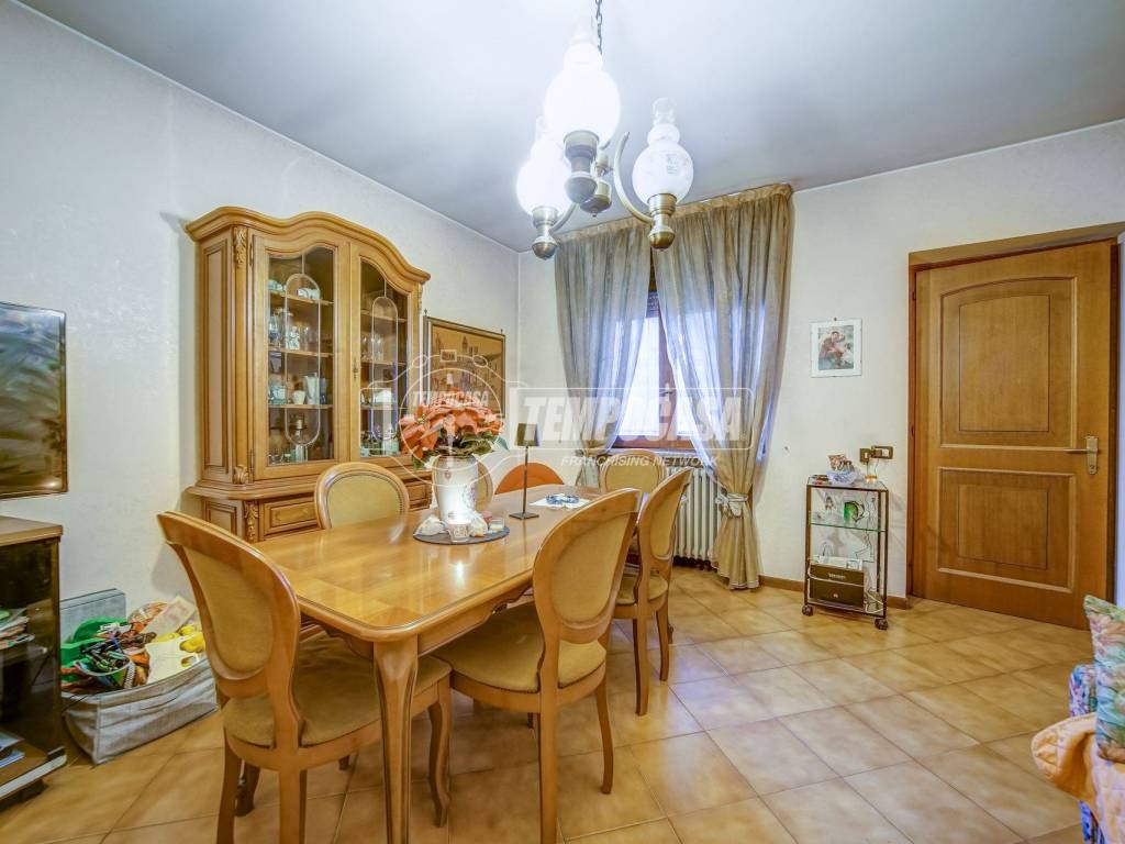 Villa a Fagnano olona in Via per Busto 19 - Foto 2