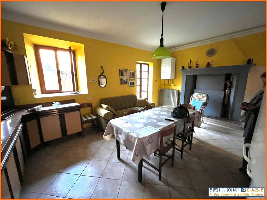 Casa indipendente a Viggiù in Via Giovane Italia - Foto 4