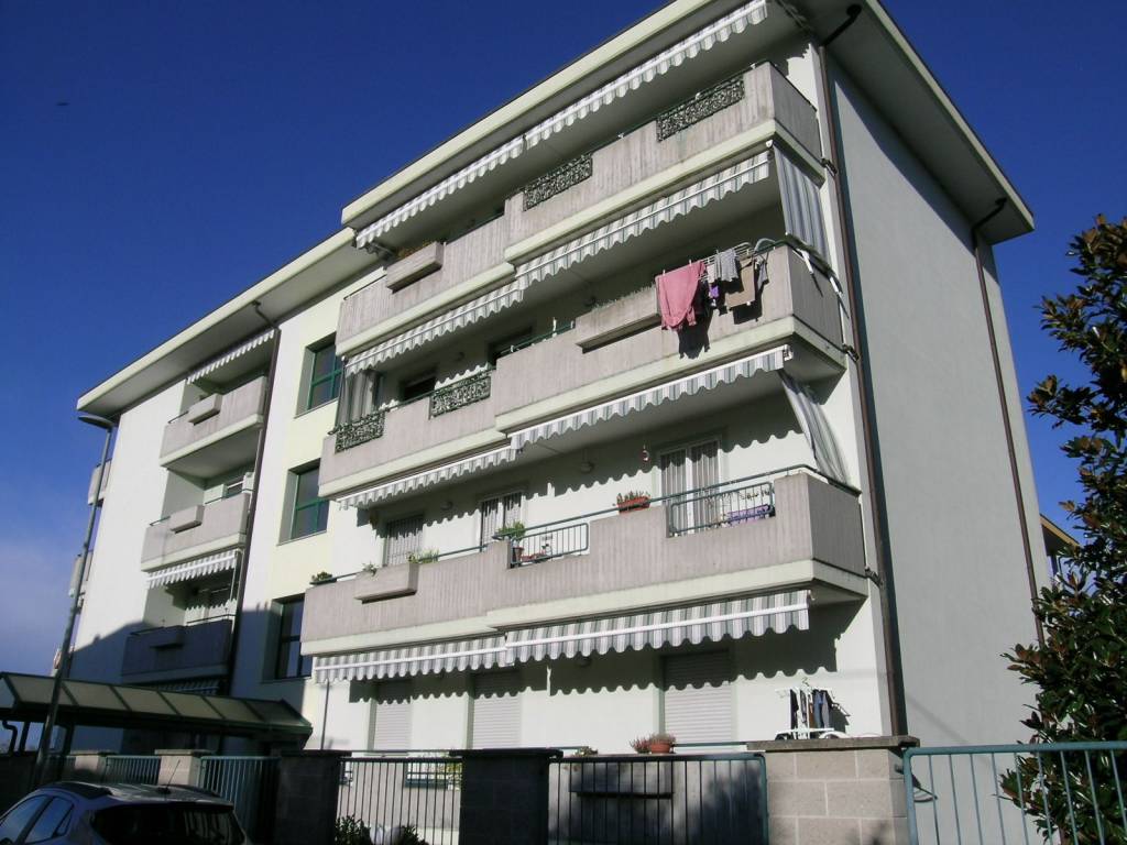 Appartamento a Trecate in Via Guerazzi - Foto 2
