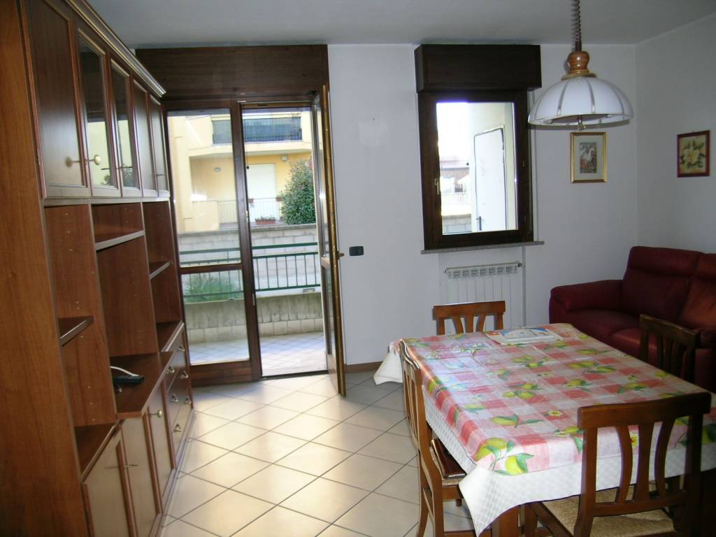 Appartamento a Trecate in Via Guerazzi - Foto 4