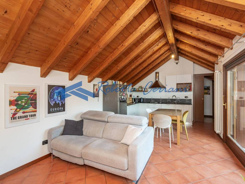 Appartamento a Saronno in Via Filippo Reina, 8 - Foto 3