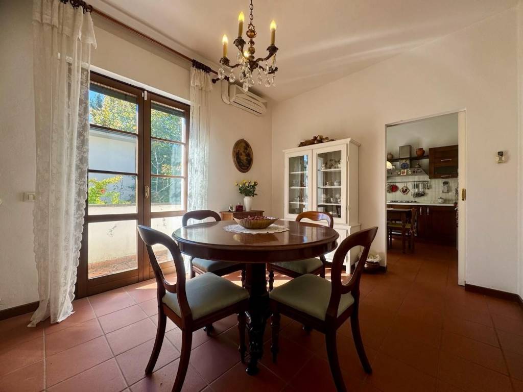 Villa a Pontedera in Via Palmiro Togliatti, , 25 - Foto 2