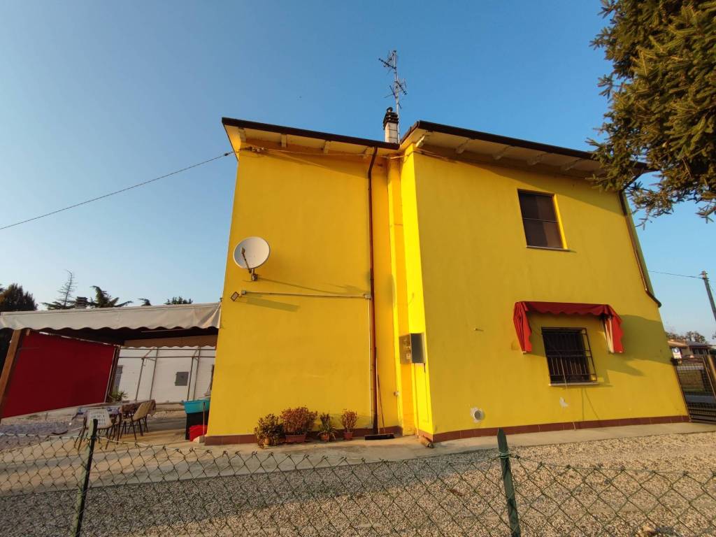 Villa a Bondeno in Via Enrico Fermi - Foto 2