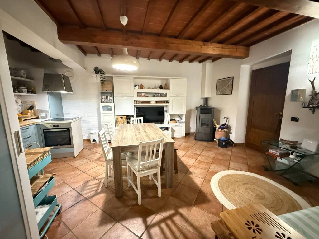Appartamento a Barberino di mugello in Via Montecarelli - Foto 2