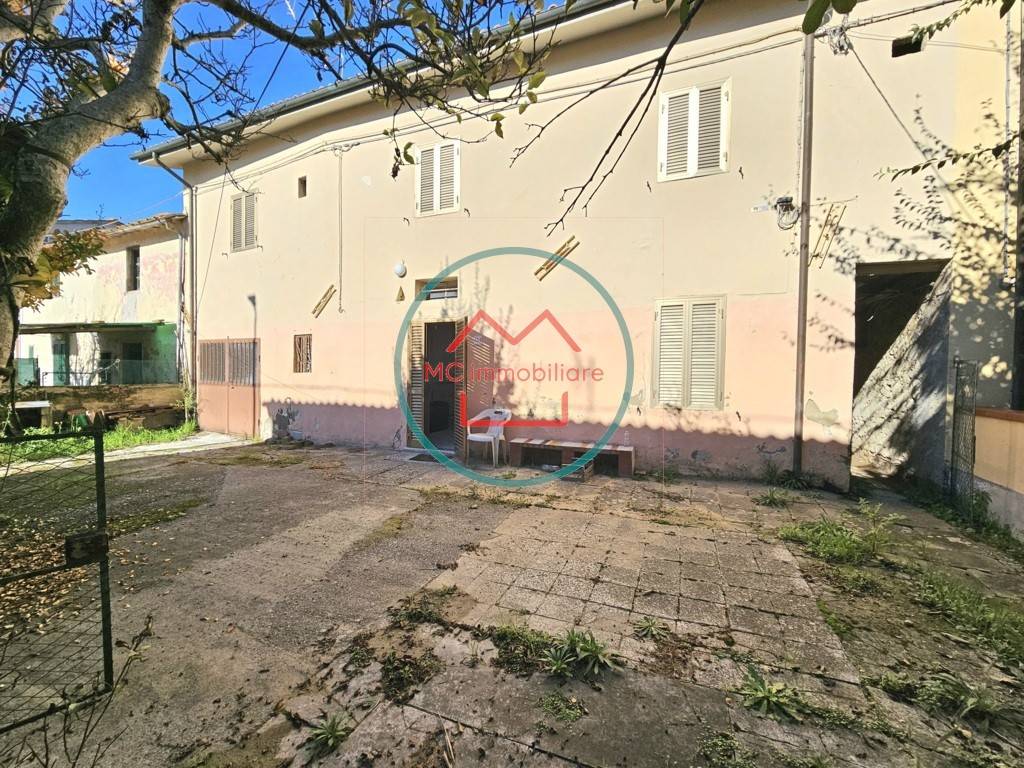 Casa indipendente a Ponte buggianese in Via Crociale del Sarto - Foto 3
