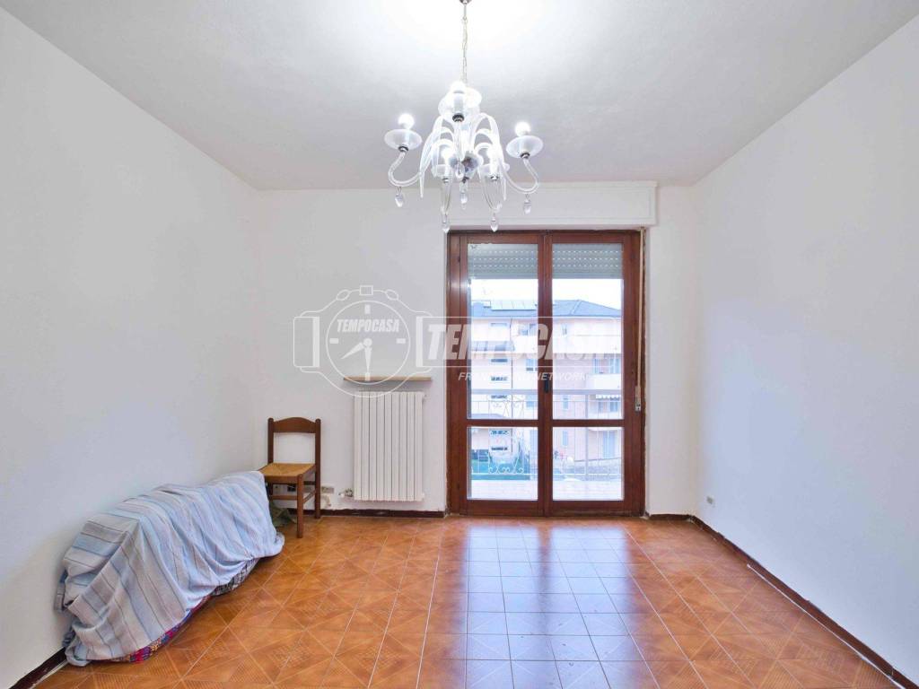 Appartamento a Cameri in Via Silvio Pellico - Foto 4