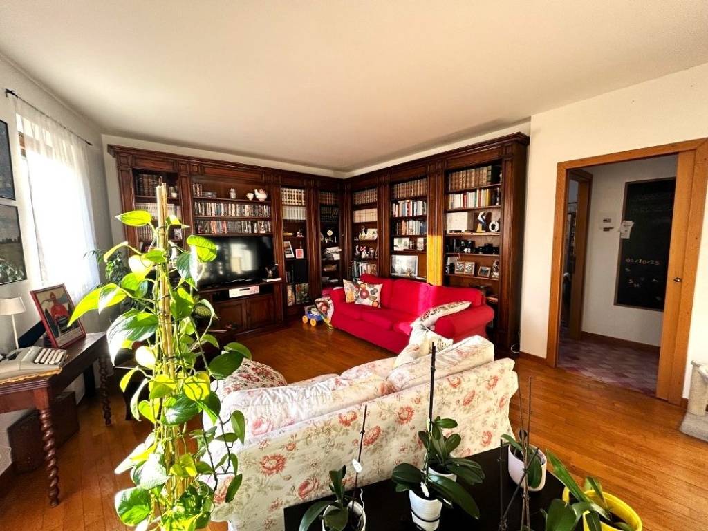 Appartamento a Ivrea in Via Cascinette 84 - Foto 4