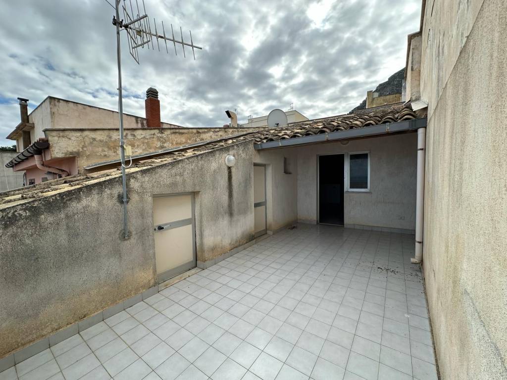 Casa indipendente a Castellammare del golfo in Via Canale Vecchio - Foto 5