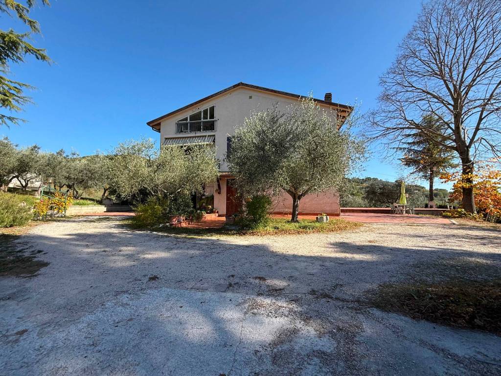 Villa a Assisi in Via della Pineta - Foto 3