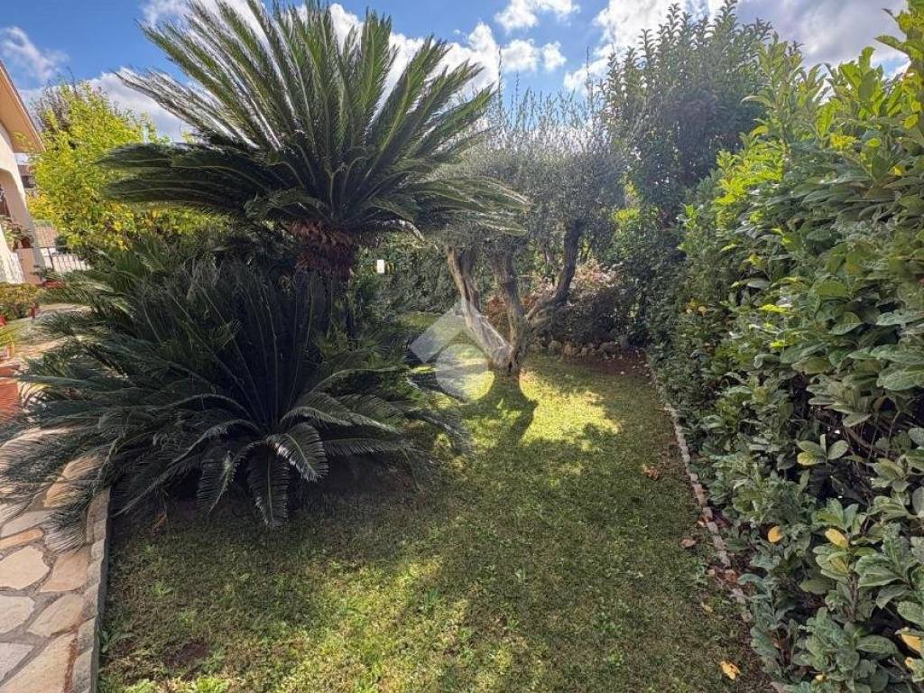 Villa a Albano laziale in Via moricone, 37 - Foto 4
