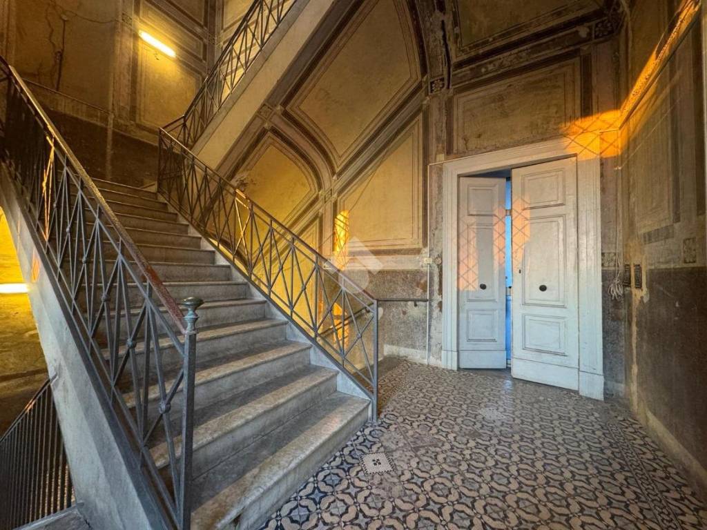 Appartamento a Portici in Corso Giuseppe Garibaldi, 115 - Foto 5