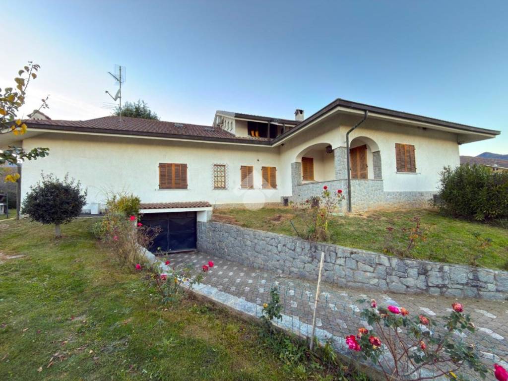 Villa a Giaveno in Via genolino, 57 - Foto 4