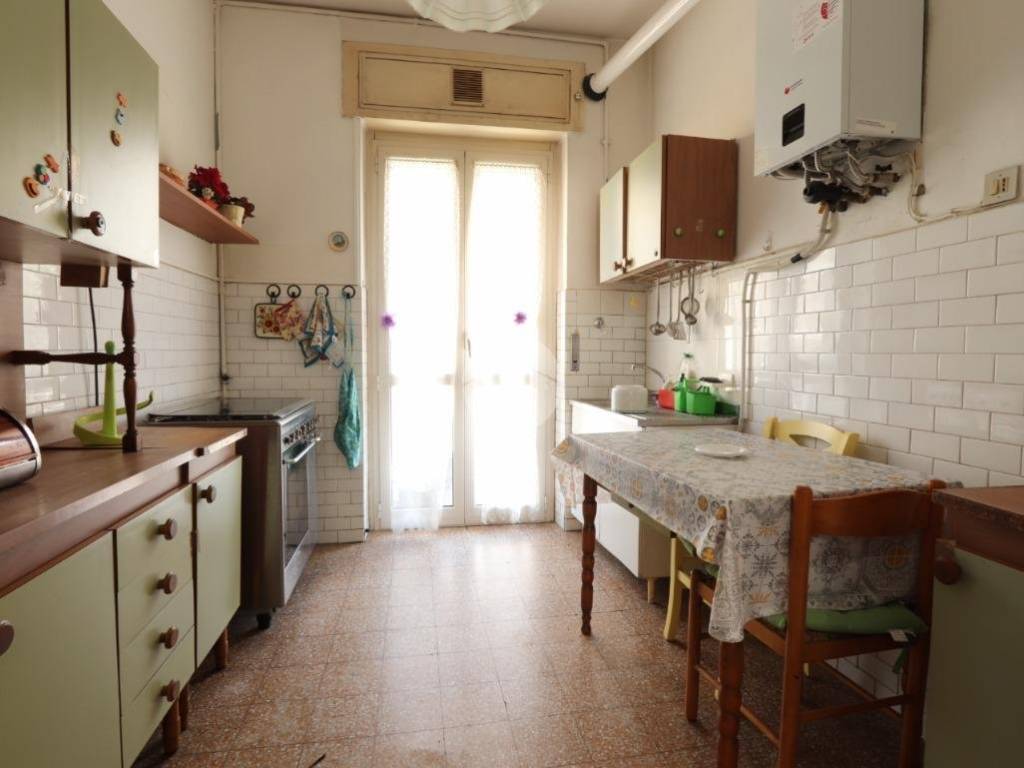 Appartamento a Pescara in VIA MORRONE, 13 - Foto 2