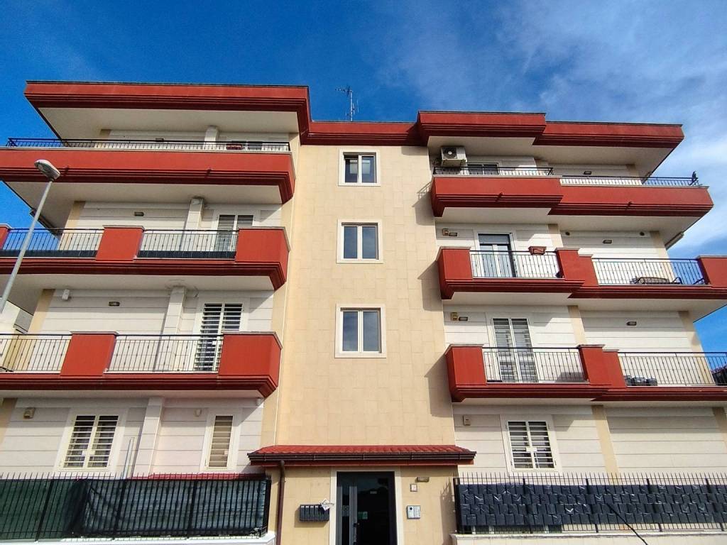 Appartamento a Triggiano in Via Monsignore Don Tonino, 13 - Foto 3