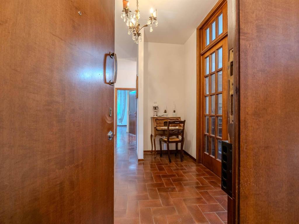 Appartamento a Poggibonsi in Via Gaetano Pieraccini - Foto 2