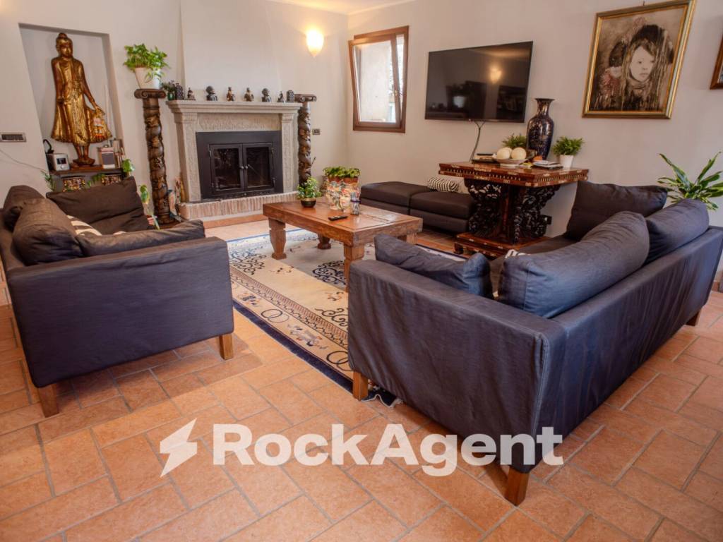 Appartamento a Viterbo in Via delle Scuole, 4 - Foto 2