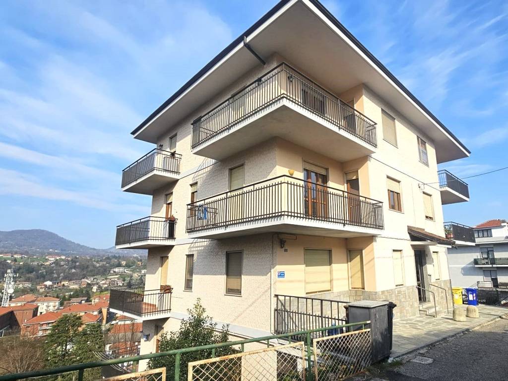 Appartamento a Lanzo torinese in Via Sant'Ignazio, 41 - Foto 2