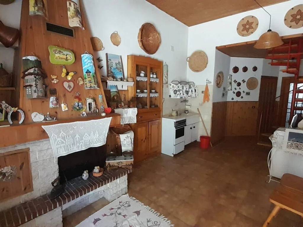 Villa a Pescolanciano in Via Guglielmo Marconi, 111 - Foto 2