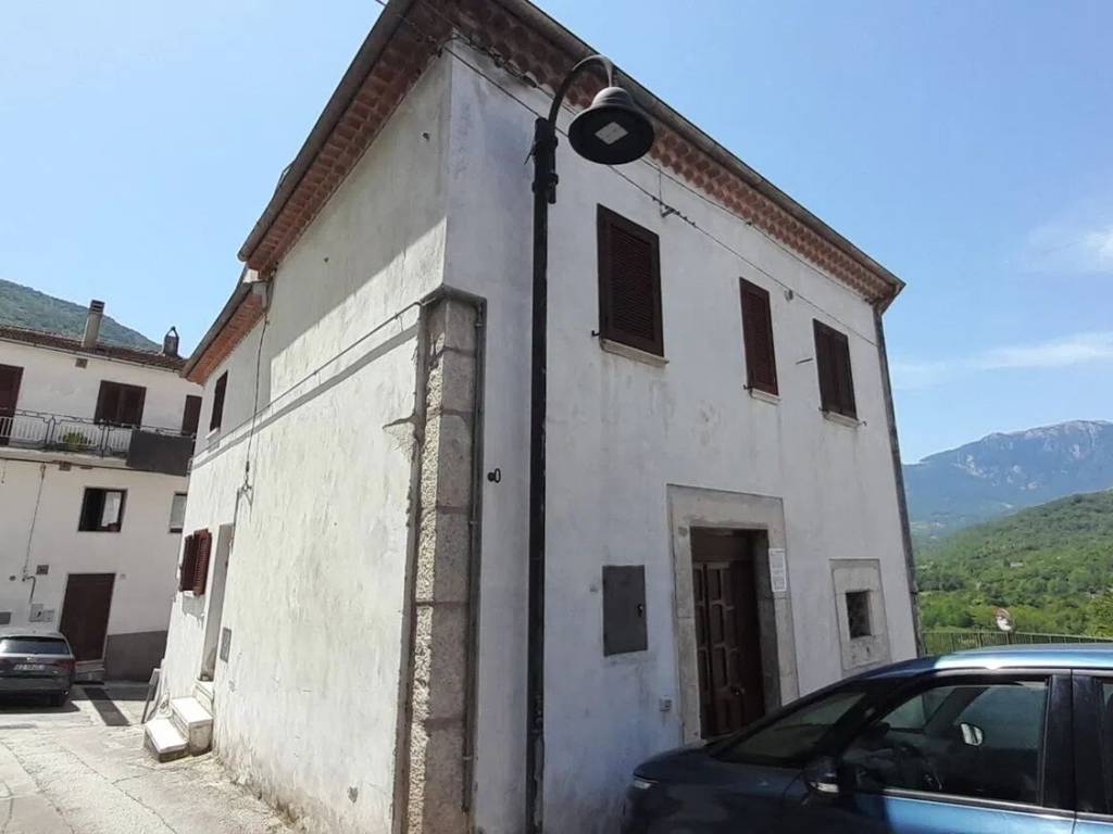 Villa a Colli a volturno in Piazza Sant'Antonio No Number - Foto 2