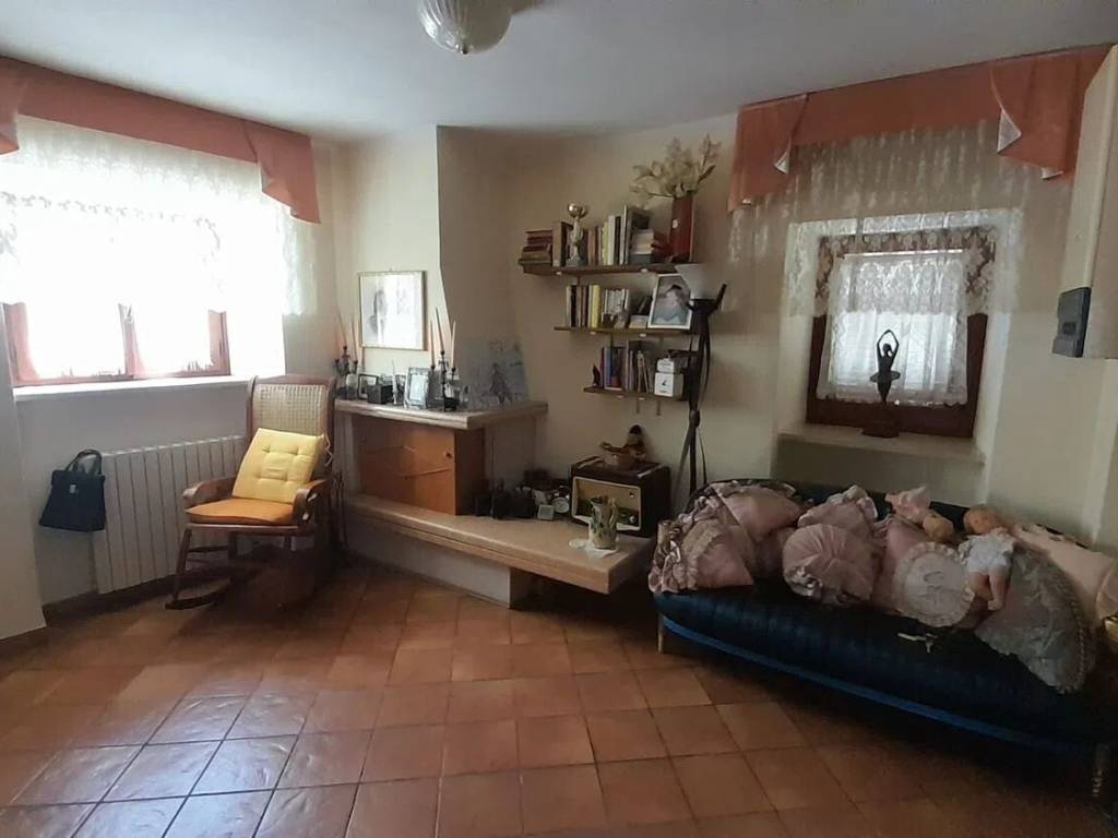 Villa a Colli a volturno in Piazza Sant'Antonio No Number - Foto 3