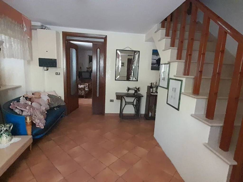 Villa a Colli a volturno in Piazza Sant'Antonio No Number - Foto 4