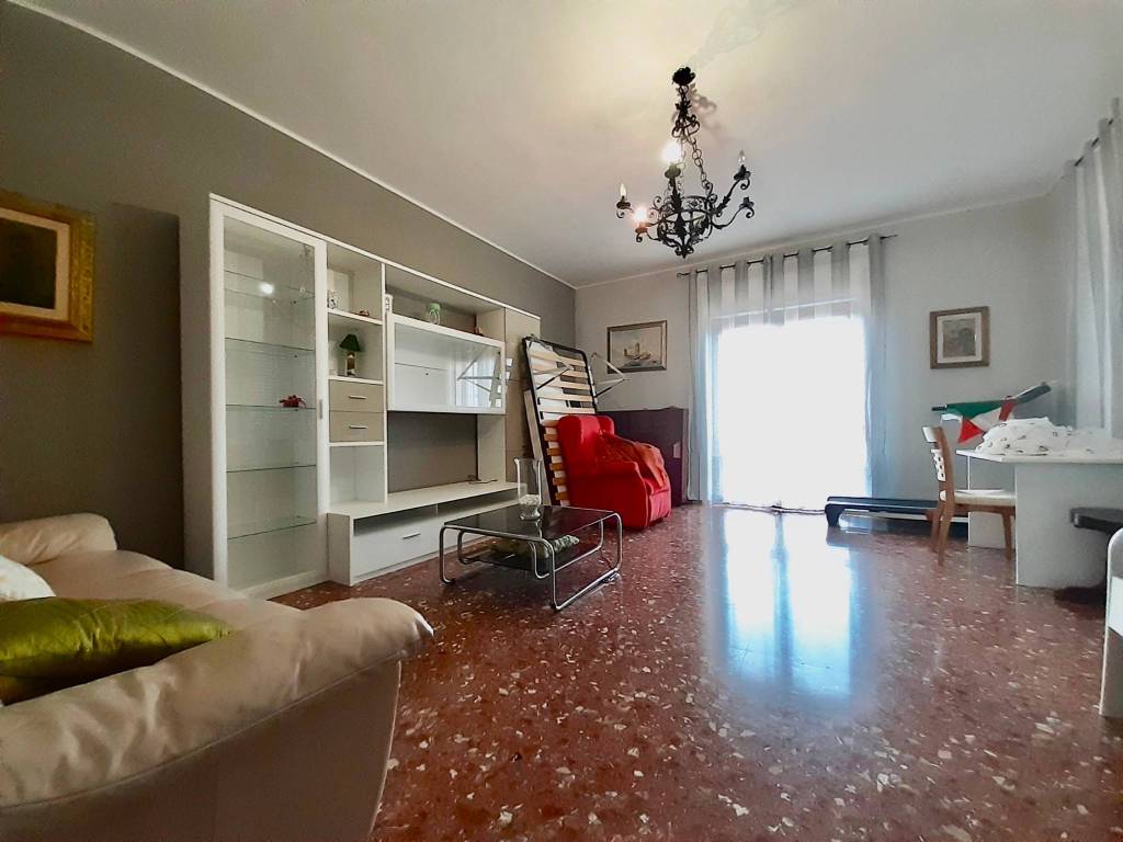Appartamento a Catanzaro in Via Carlo V - Foto 5