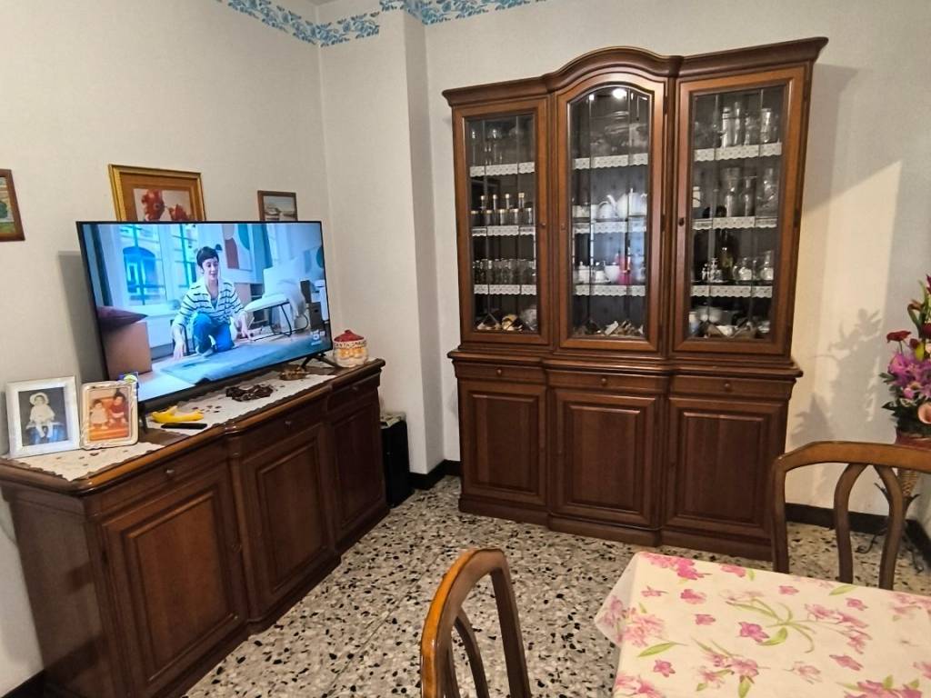 Casa indipendente a Valbrona in Piazza Alla Chiesa, 1 - Foto 4