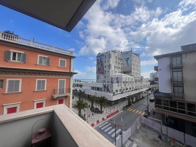 Appartamento a Riccione in Viale Maria Ceccarini - Foto 2