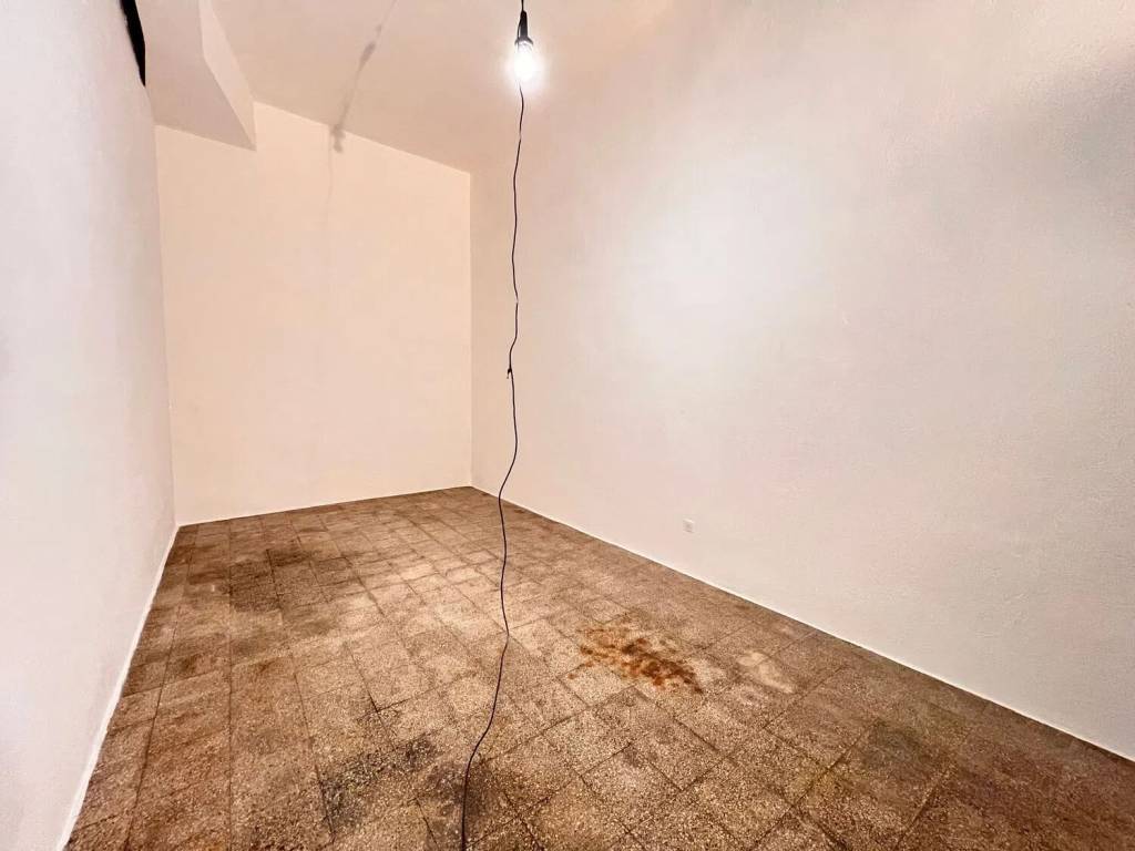 Box / garage a Ostuni in Via Dottor G. Camassa, 2 /4 - Foto 5