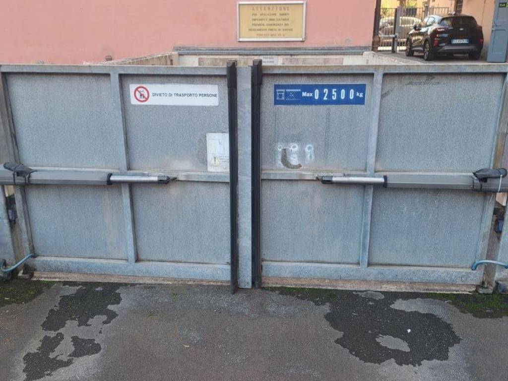 Box / garage a Bologna in Via Toscana, 6 - Foto 5