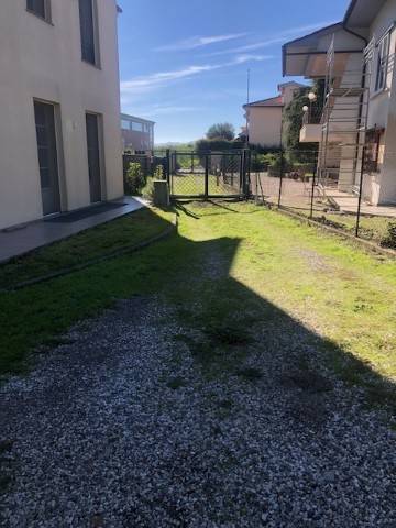 Villa a Pistoia in Via Montalese, 73 - Foto 2