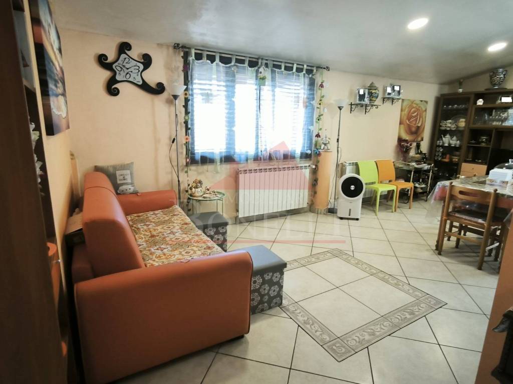 Appartamento a Caltagirone in Via Domenico Tempio - Foto 3