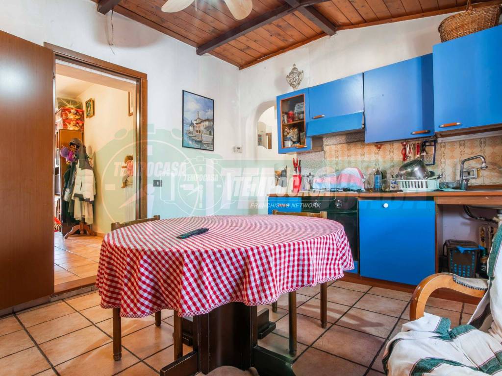 Appartamento a Origgio in Vicolo MONTI 11 - Foto 4