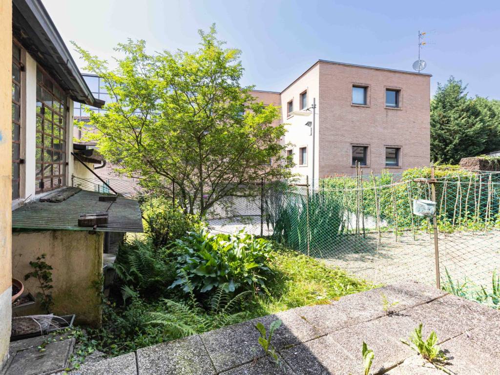 Appartamento a Costa masnaga in Via Alessandro Volta, 13 - Foto 2