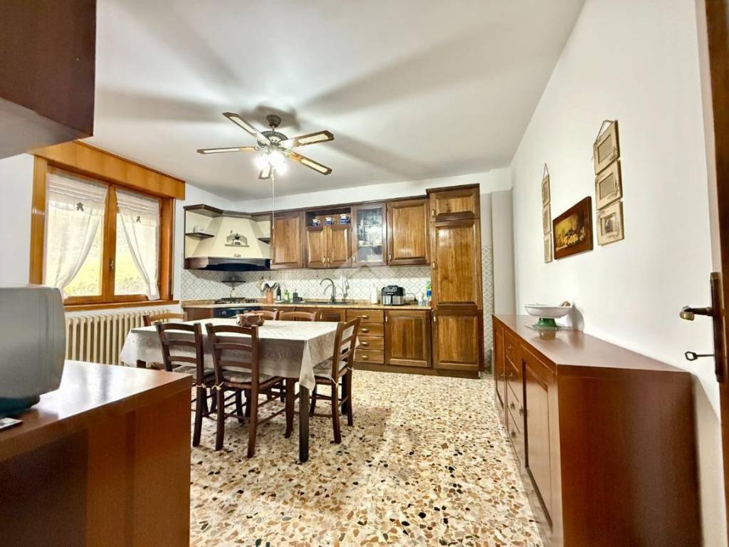 Villa a Carobbio degli angeli in Via P. Fontana Roux, 1 - Foto 3