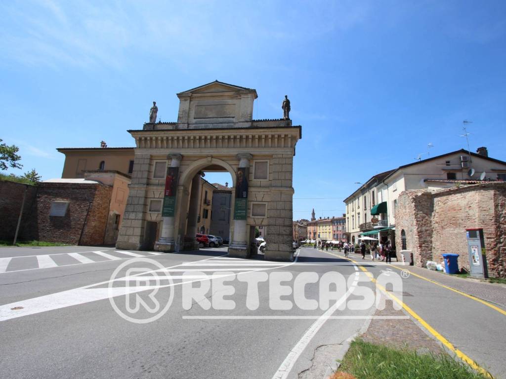 Appartamento a Crema in Piazza Giuseppe Garibaldi - Foto 2