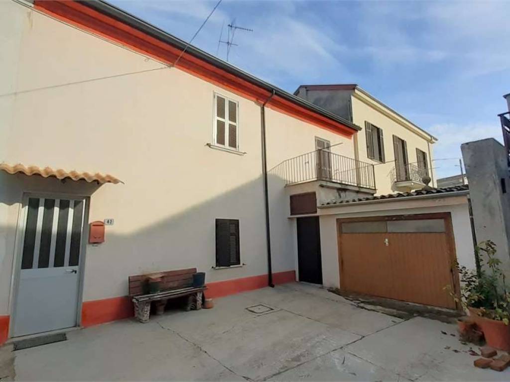 Casa indipendente a Alessandria in VIA BELLOCCHIO, 42 - Foto 2