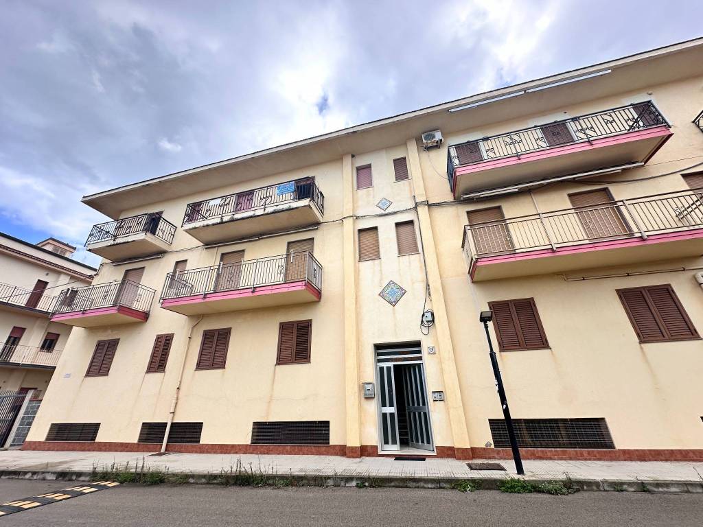 Appartamento a Reitano in Via Lungomare Colonna - Foto 2